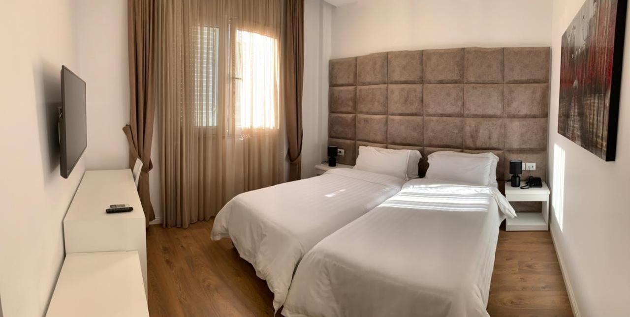 Ramel Hotel Tirana Zewnętrze zdjęcie